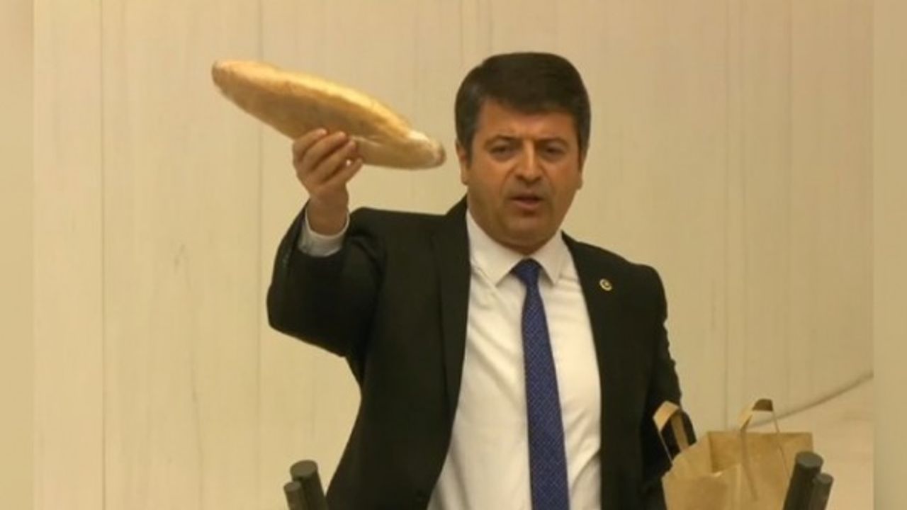 Meclis'e ekmek ve kuru soğan götürdü
