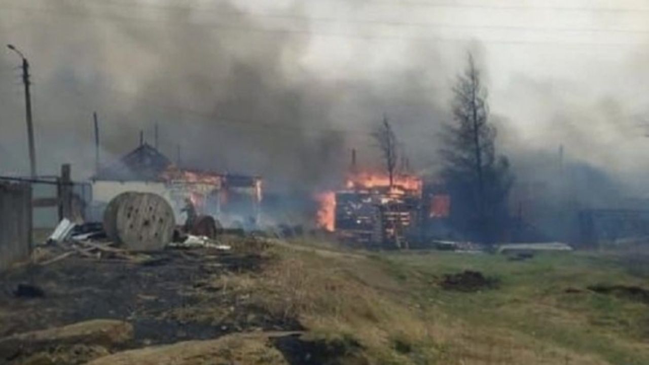Orman yangını evlere sıçradı: 5 ölü!