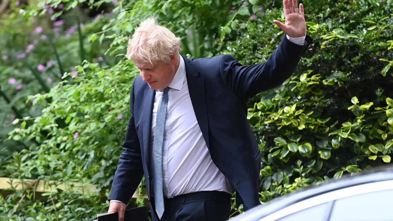 Boris Johnson: İstifa etmeyeceğim