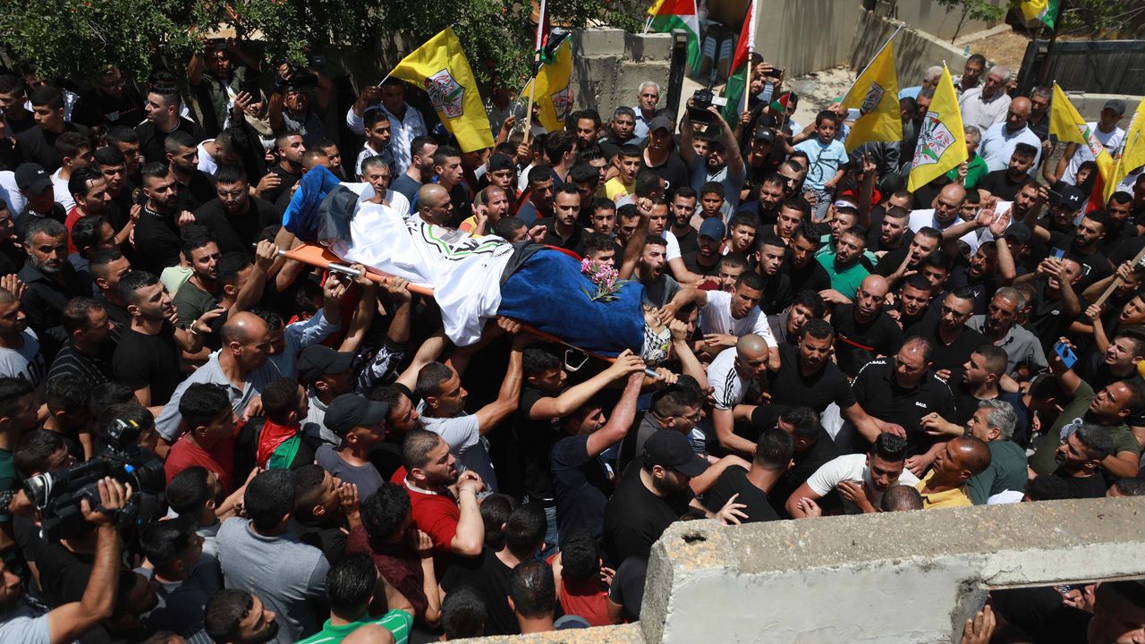 İsrail ordusu bir Filistinliyi öldürdü!