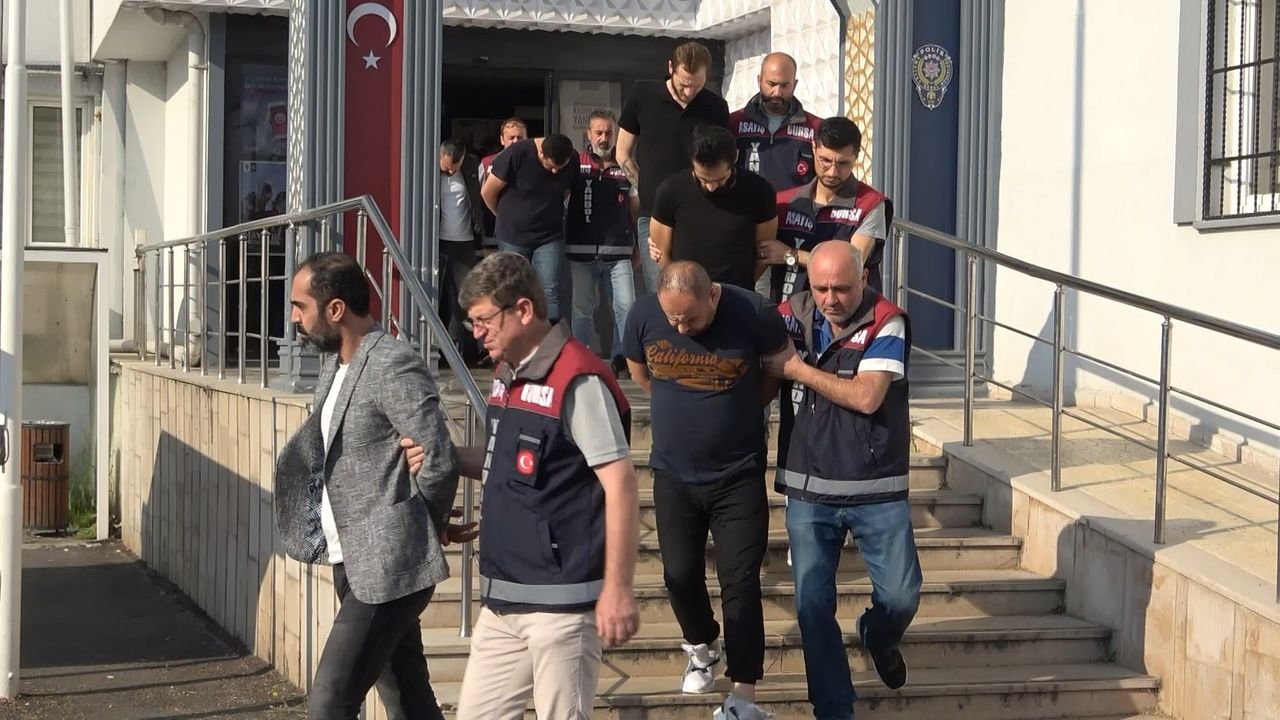 Bursa'da 'Sazan Sarmalı' operasyonu