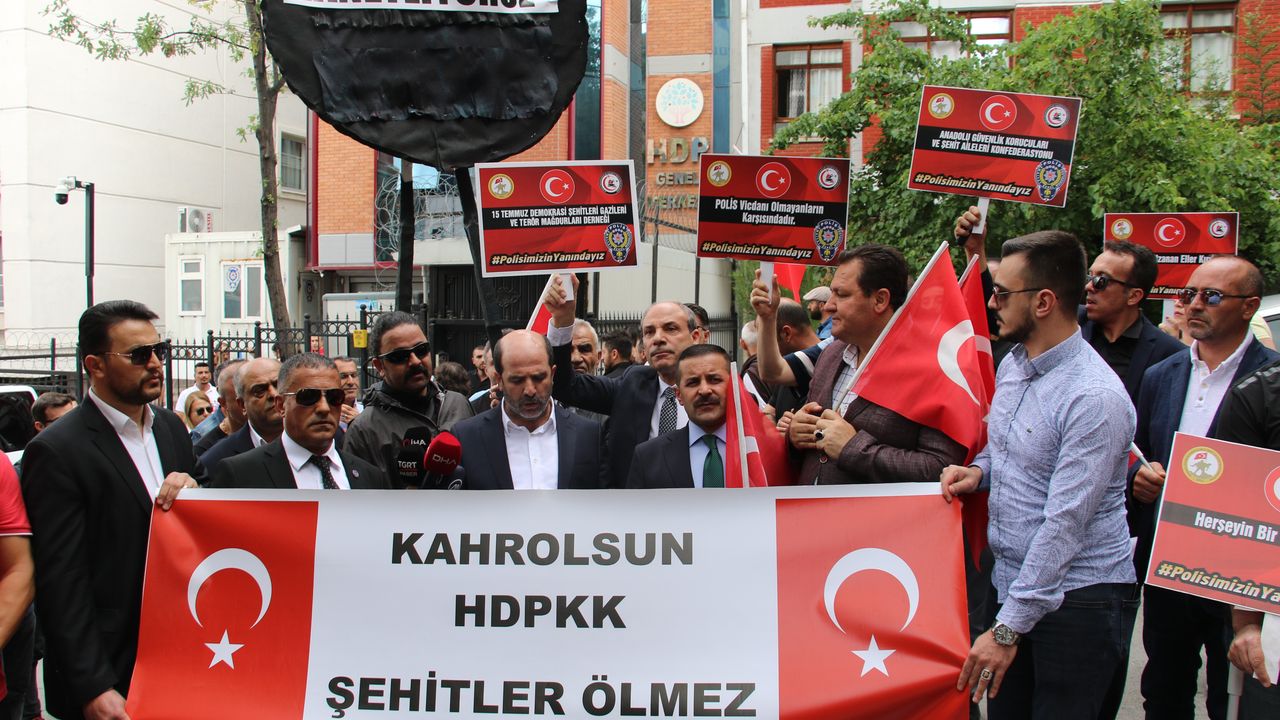 HDP Genel Merkezi önünde protesto edildi