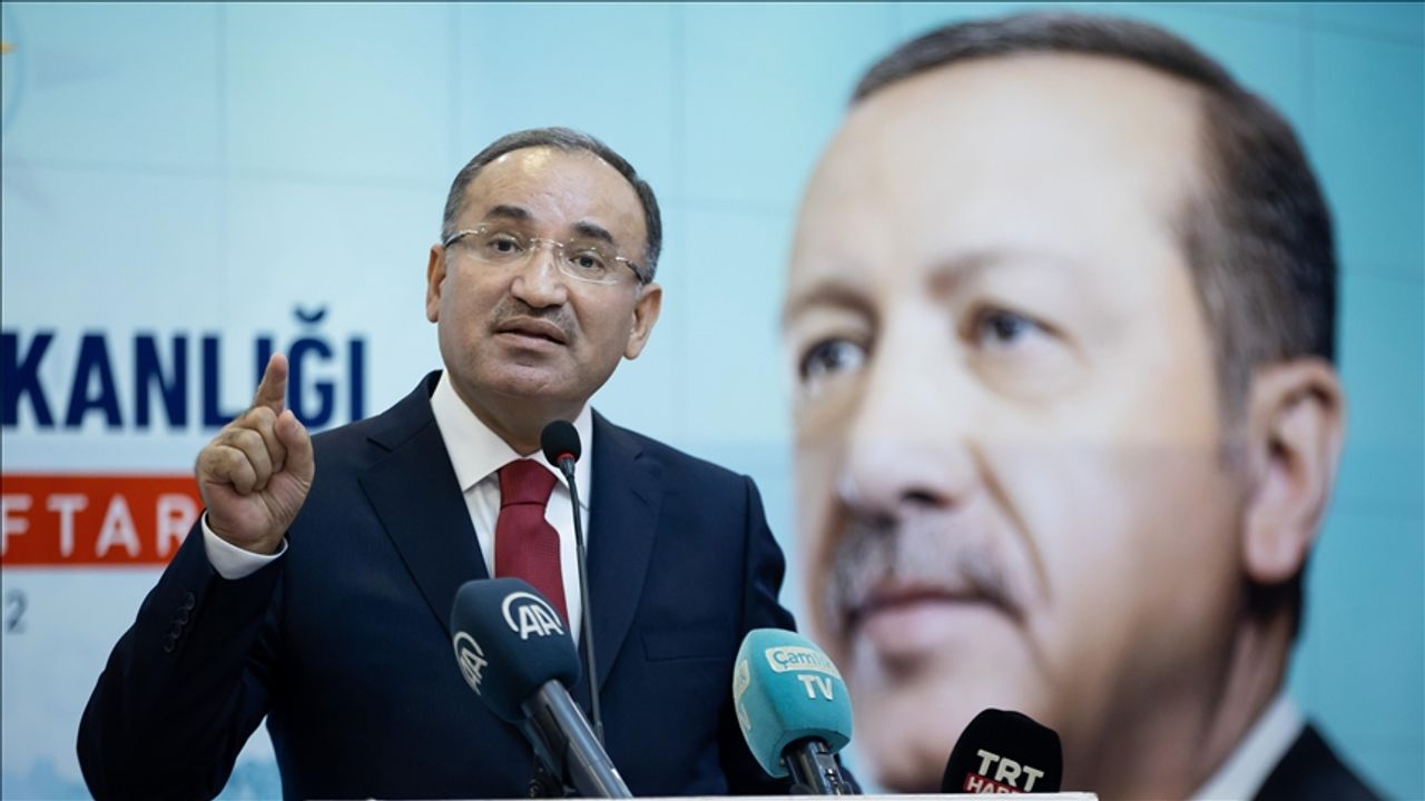 Cumhurbaşkanı Erdoğan rakiplerini eze eze geçti