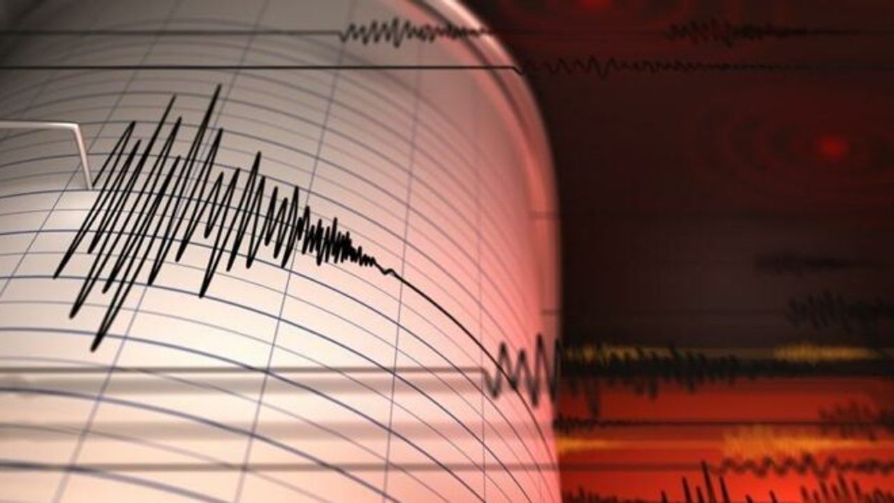 6,4 büyüklüğündeki depremde 2 kişi öldü