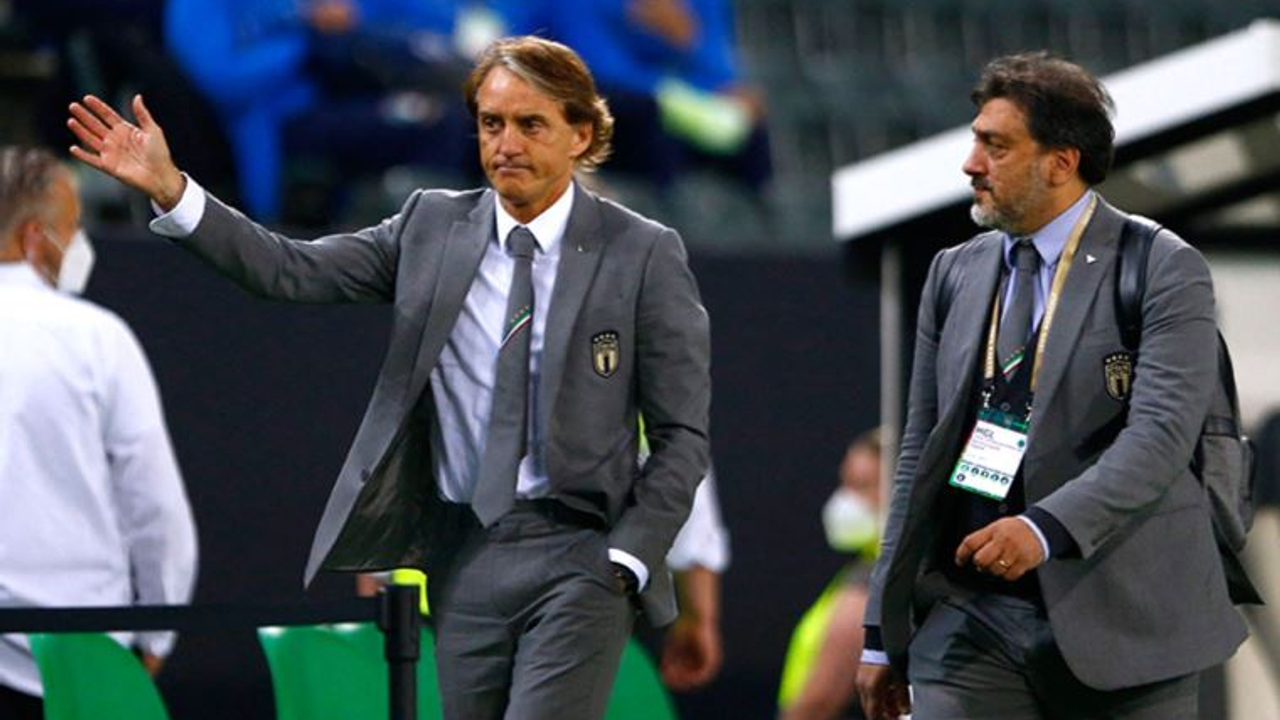 İtalya fark yedi: Mancini'ye yol göründü