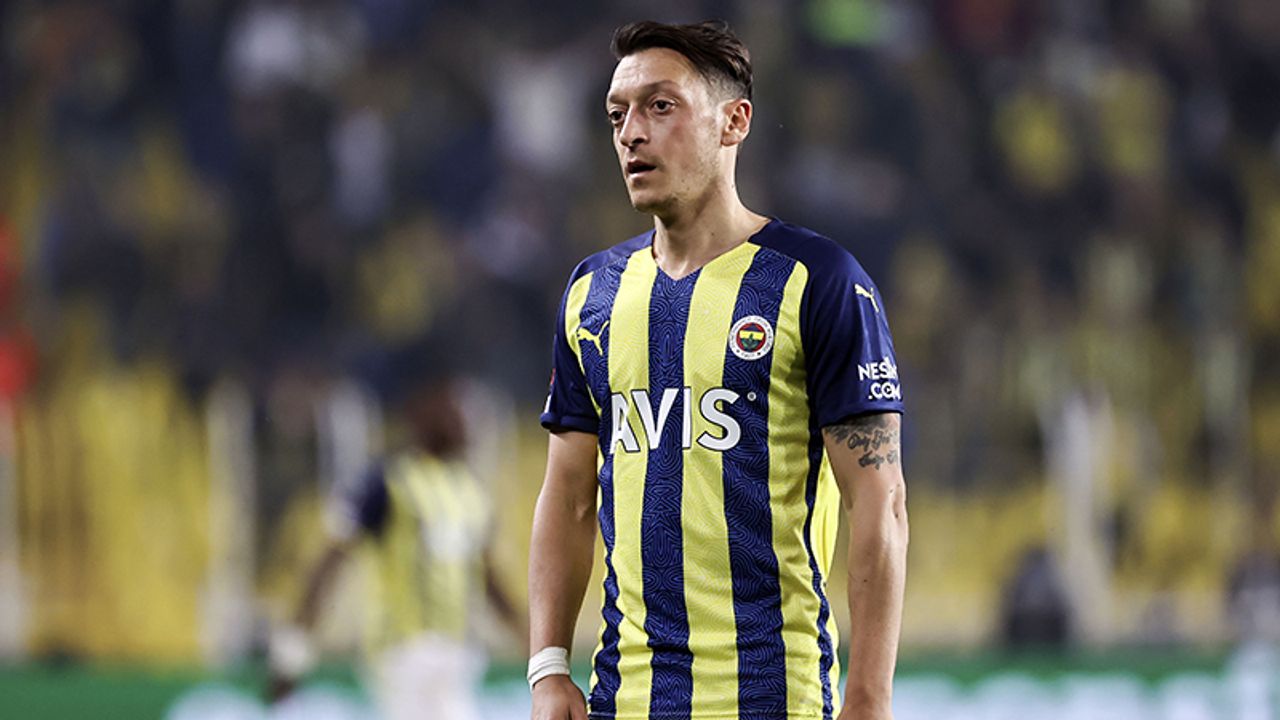 Mesut Özil, Fenerbahçe'yi takipten çıkardı!