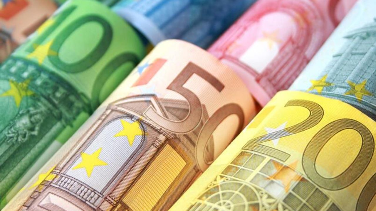 Euro, dolar karşısında son 10 ayın zirvesinde