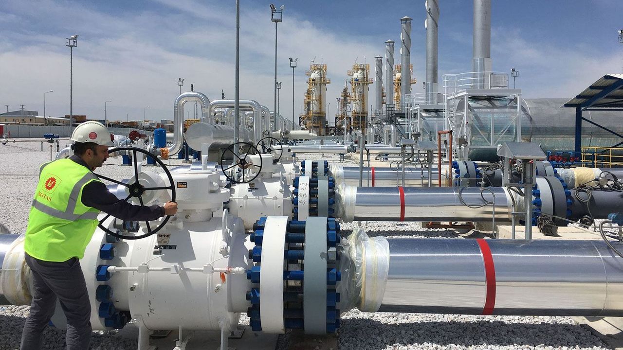Türkiye, doğal gaz ticaretinde rubleyle ödeme yapacak
