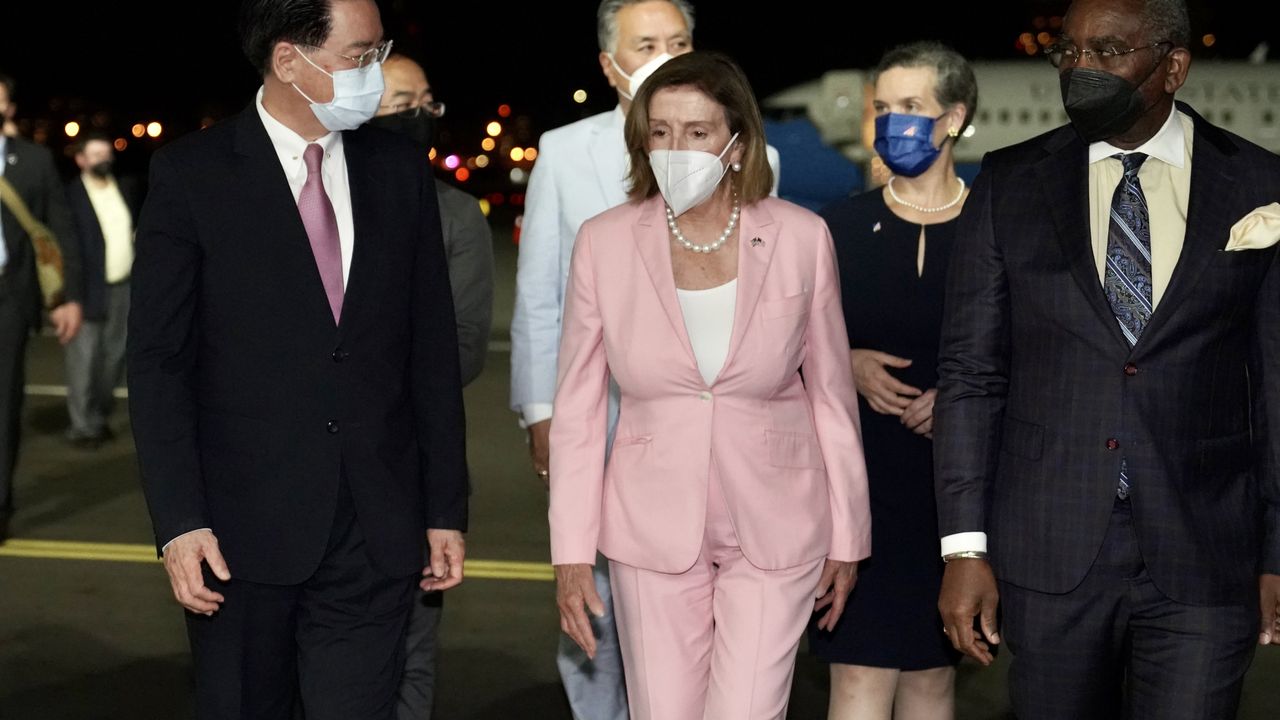Tayvan'a giden Pelosi'den ilk açıklama