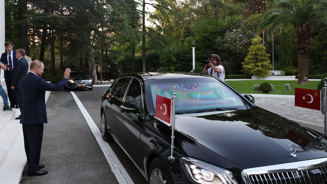 Cumhurbaşkanı Erdoğan Rusya'dan ayrıldı