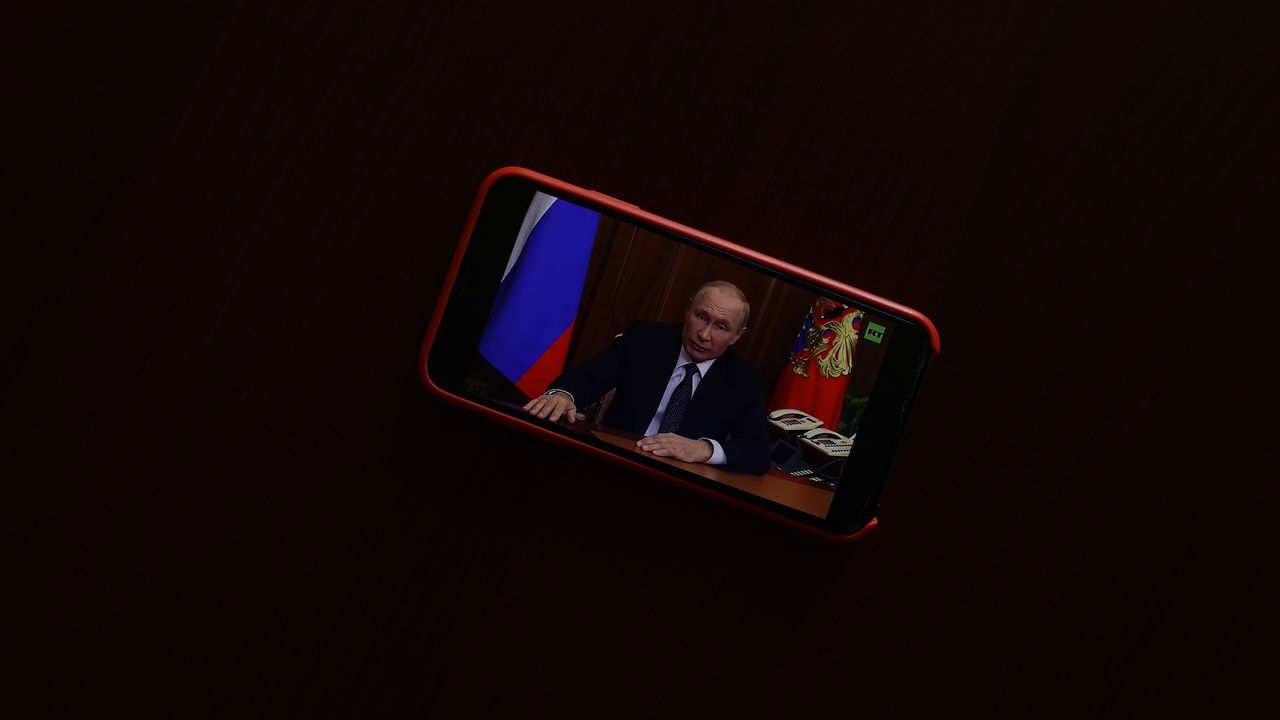 Putin'den 'Rusya'ya katılma' referandumlarına destek
