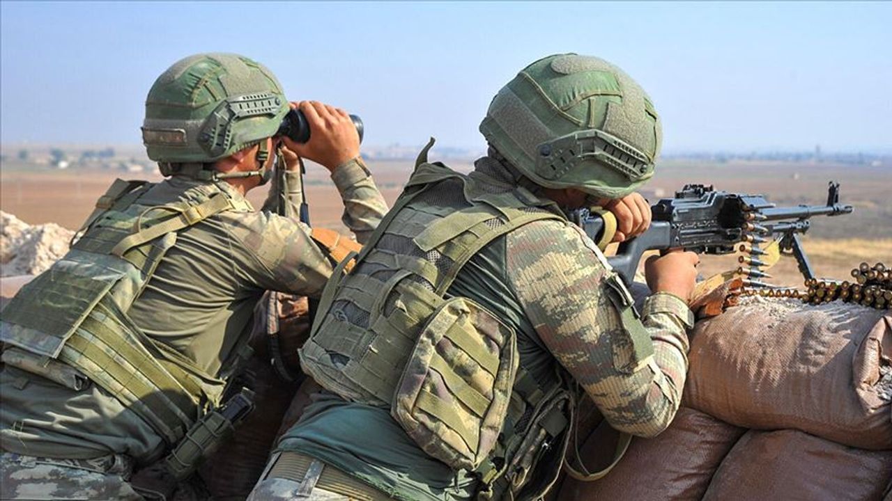 Taciz ateşi açan 9 PKK'lı terörist etkisiz hale getirildi!