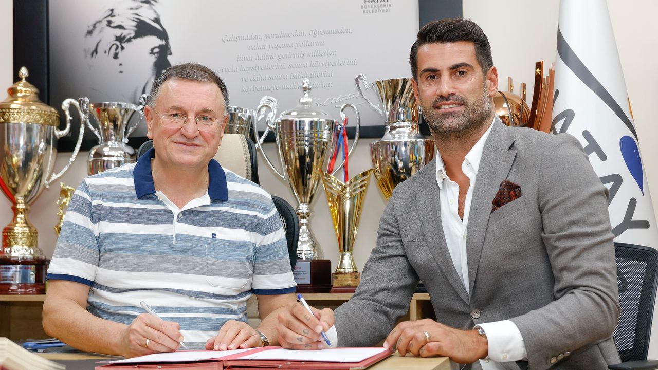 Volkan Demirel Hatayspor'da 1+1'e imzayı attı!