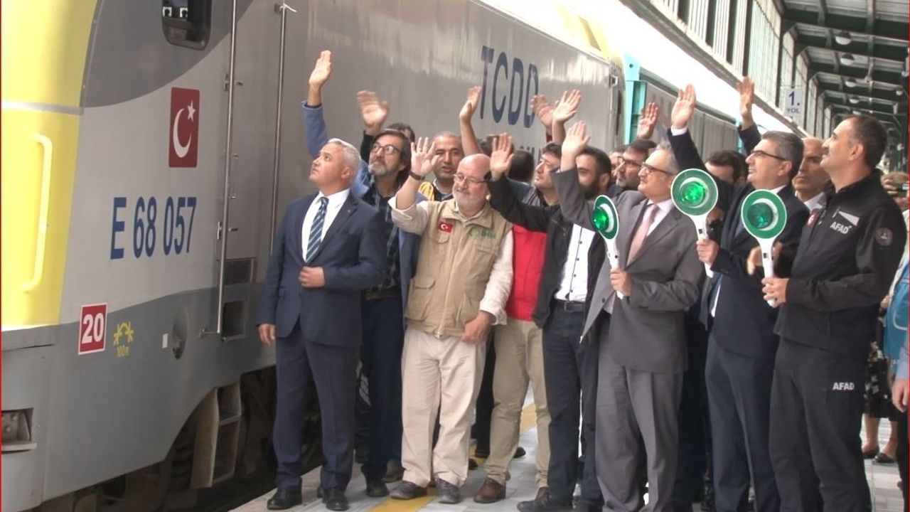 8’inci ve 9’uncu İyilik Treni Pakistan’a uğurlandı