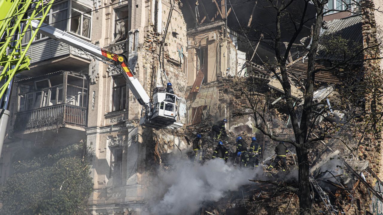 Kiev'de patlamalar devam ediyor