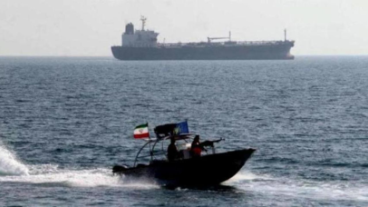 İran bir gemiye el koydu