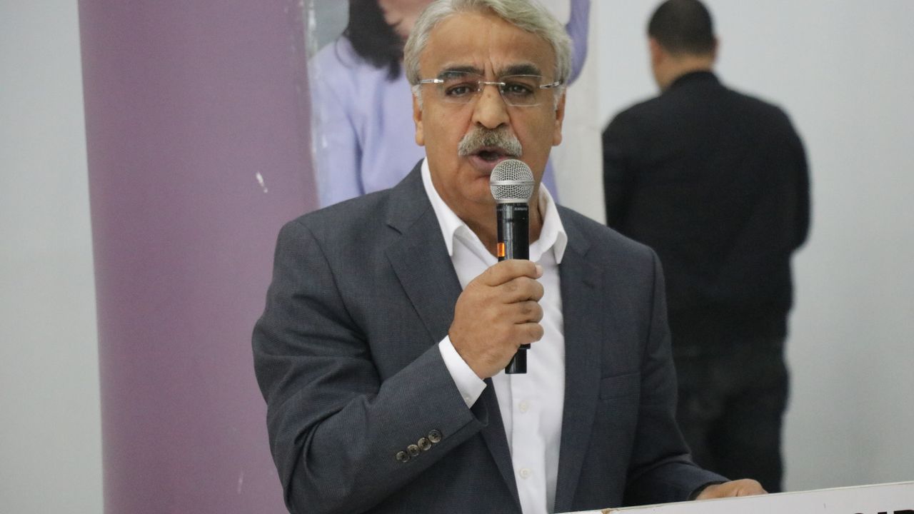 HDP'li Sancar: İstiklal'deki saldırıyı vahşet olarak nitelendiriyoruz!