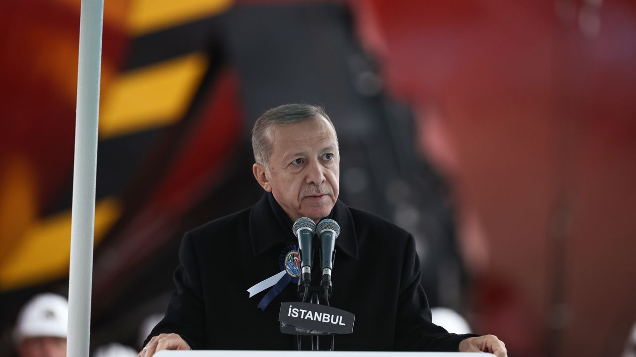 Cumhurbaşkanı Erdoğan: Teröristleri silaha boğanlar bize ders veremez
