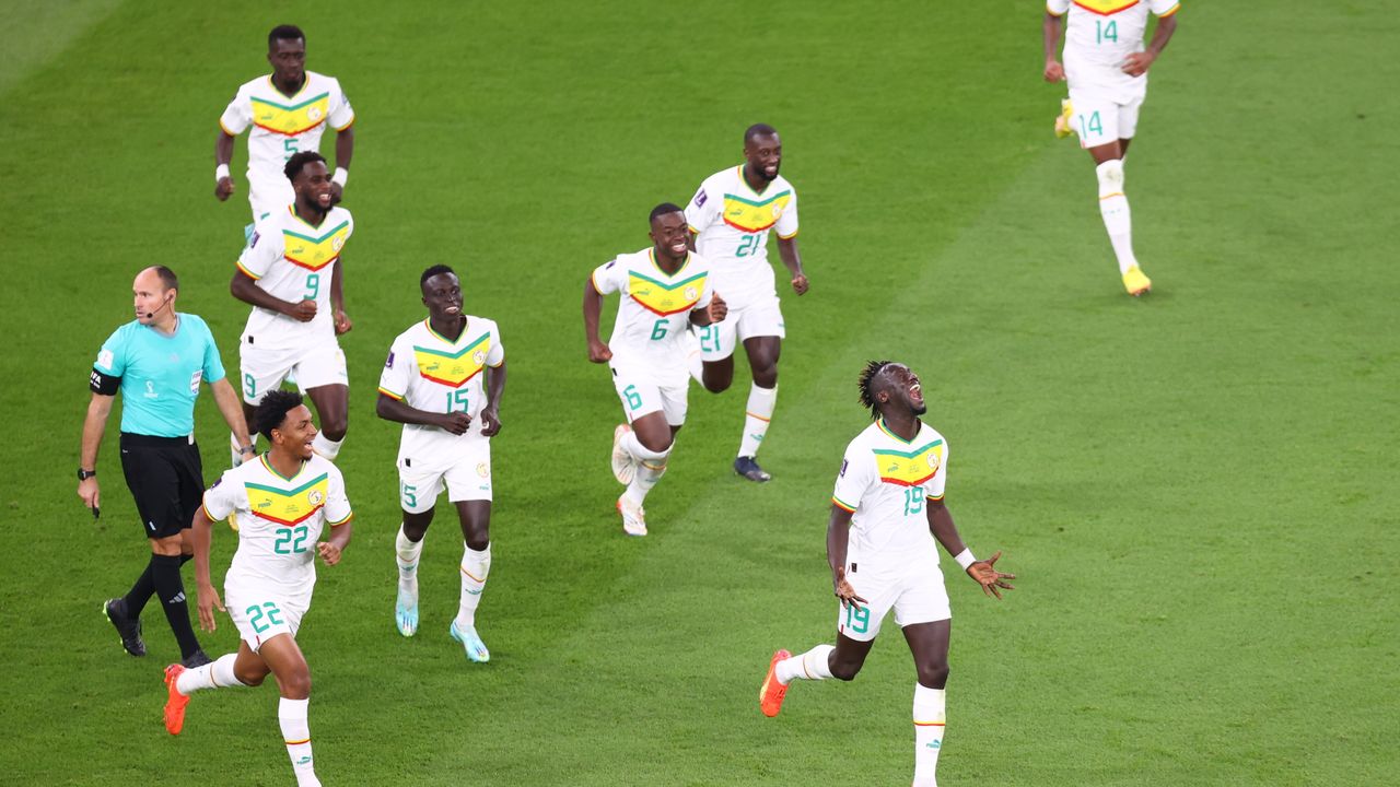 Senegal, ilk galibiyetini 3 golle aldı