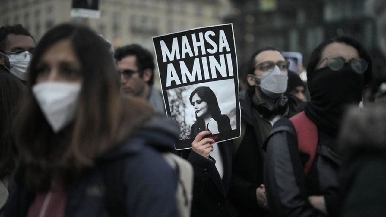 İran'daki Mahsa Emini protestoları dinmiyor!