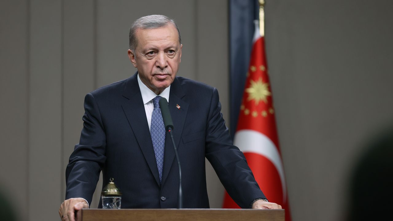 Erdoğan: EYT meselesini ay sonuna kadar neticelendireceğiz!