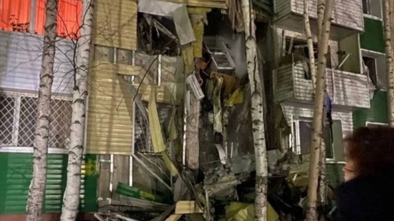 5 katlı binada patlama: Çok sayıda ölü!