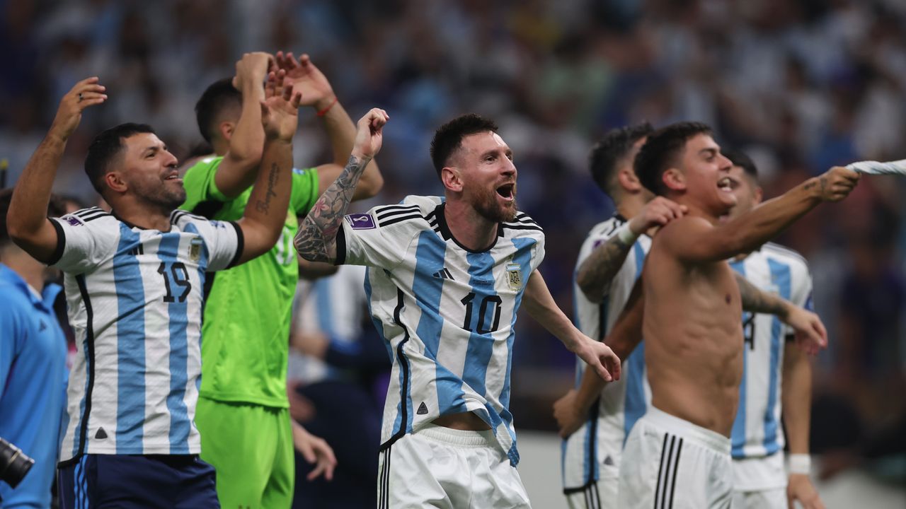 Messi rekor kırdı, Arjantin 36 yıl sonra şampiyon oldu!