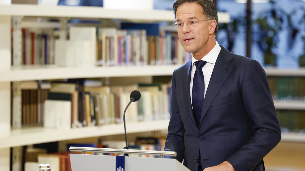 Hollanda Başbakanı ülke adına özür diledi