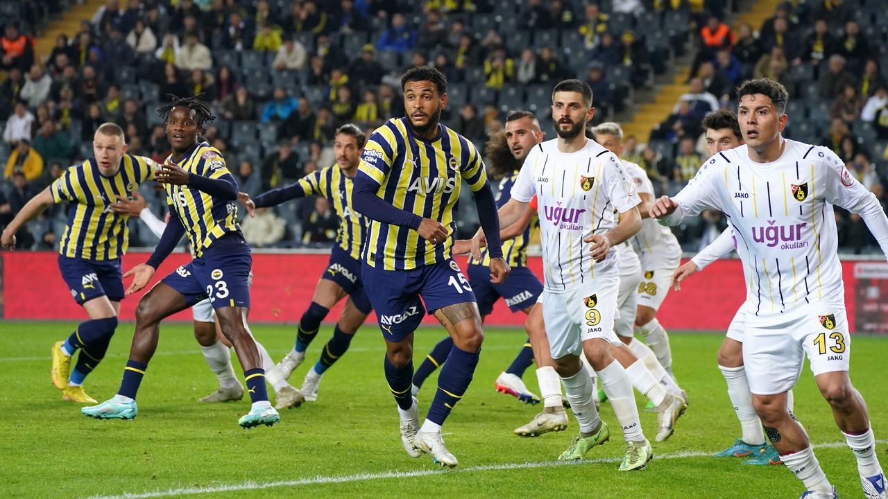 Fenerbahçe İstanbulspor'u 3-1 mağlup etti