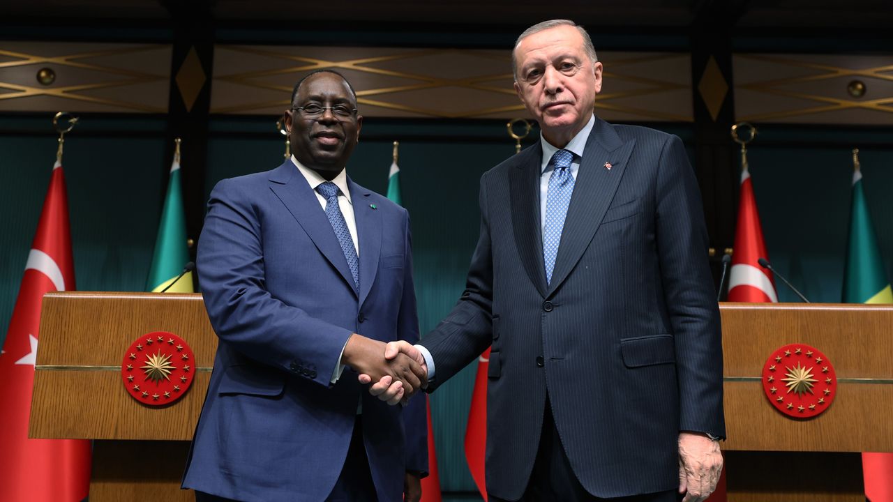 Senegal Cumhurbaşkanı: Türkiye, küresel gıda krizinin önüne geçti!