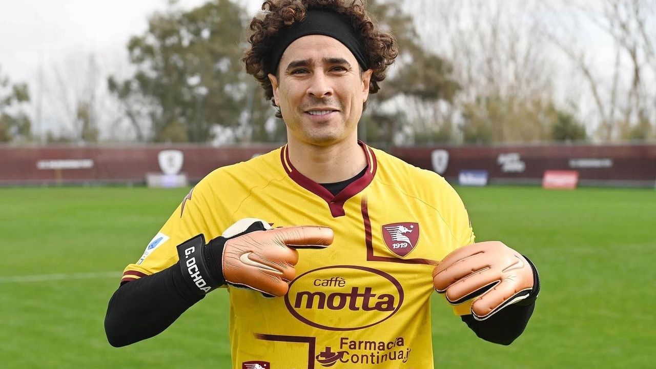 Guillermo Ochoa, Salernitana'ya transfer oldu