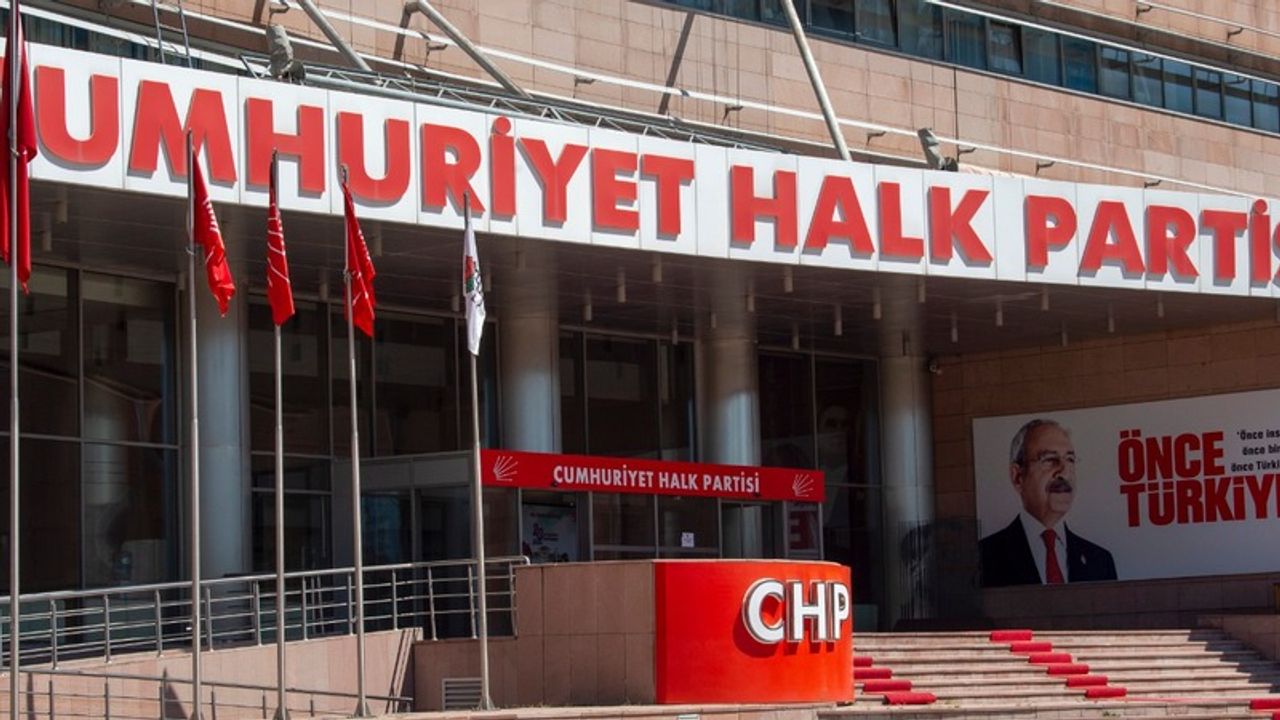 CHP'de 40 il ve 39 ilçe başkanı istifa etti!