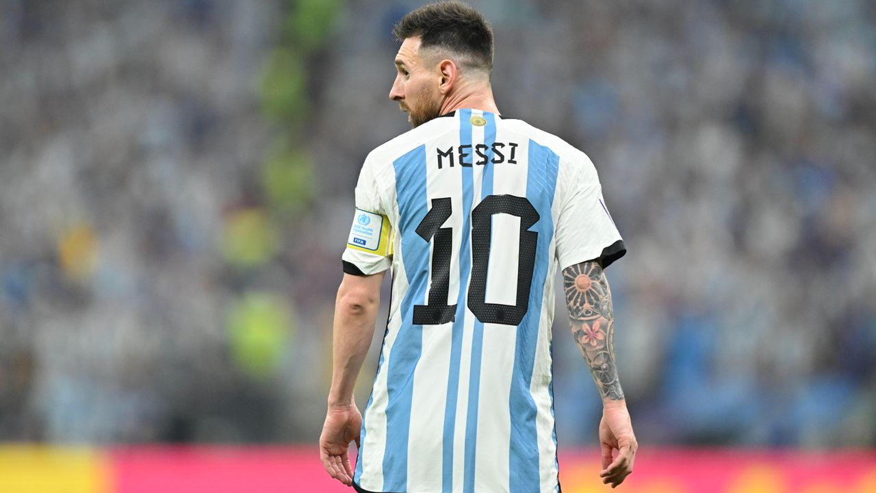 Arjantin Lionel Messili para basmayı tartışıyor