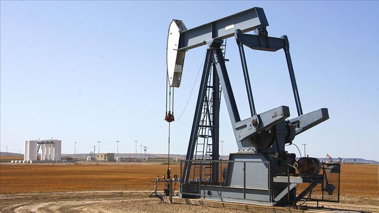 Rus petrolünün fiyatında büyük düşüş