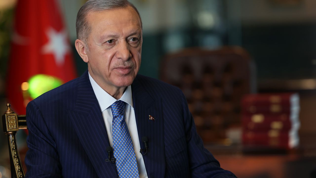 Erdoğan: Kirli manşetlerle çarpışa çarpışa bugünlere geldik