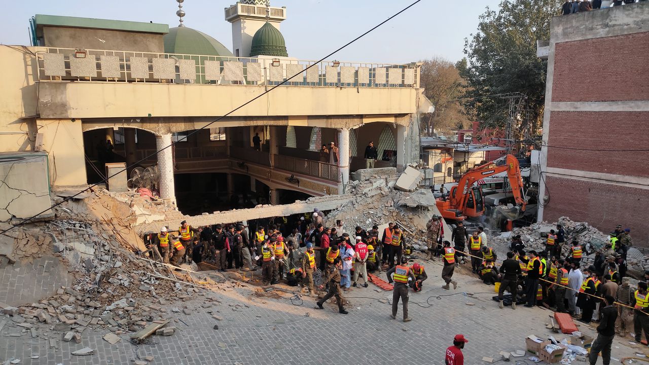 Camide intihar saldırısı: 32 ölü, 150 yaralı