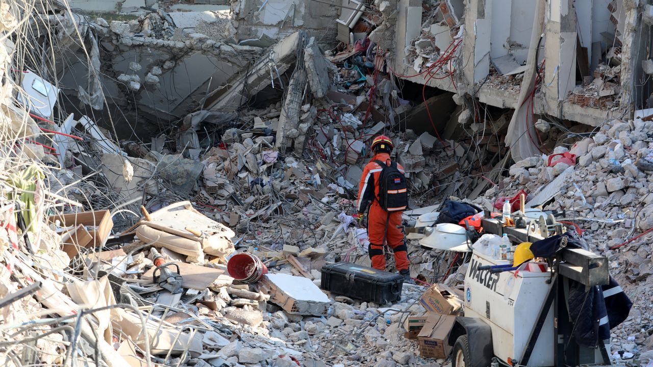 Depremde can kaybı 35 bin 418'e yükseldi