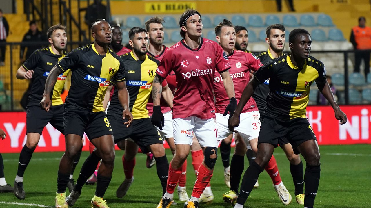 İstanbulspor sezonun en farklı galibiyetini aldı