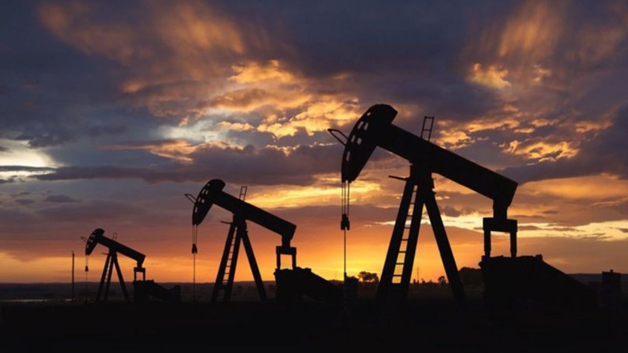 Brent petrolün varil fiyatı 81,24 dolara düştü!