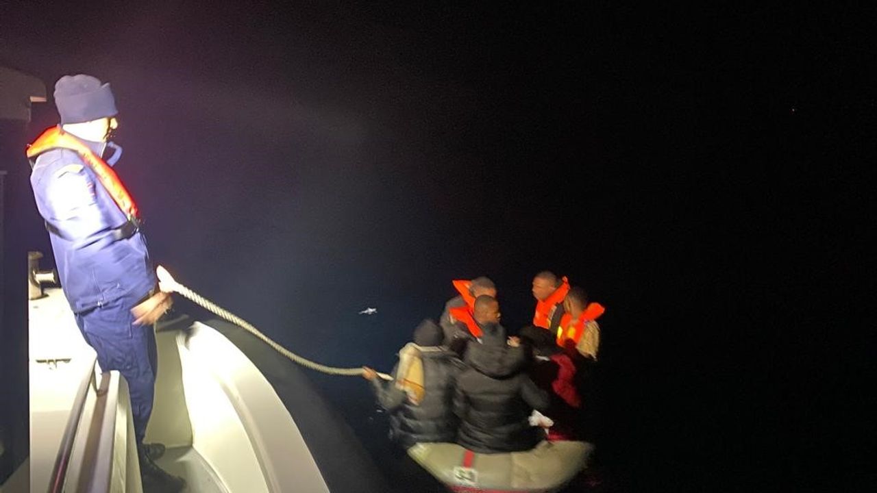 7 düzensiz göçmeni Sahil Güvenlik ekipleri kurtardı