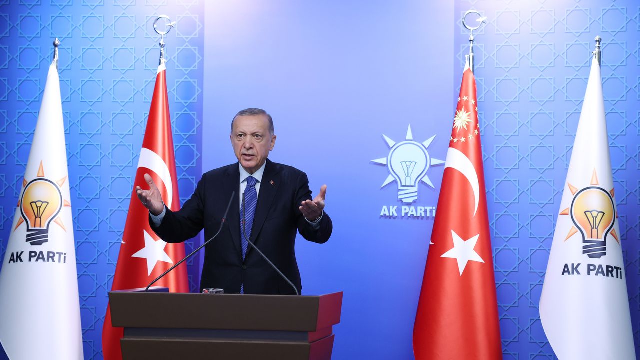 Erdoğan: 'Sazan sarmalına' alınan Kılıçdaroğlu fena çarpıldı