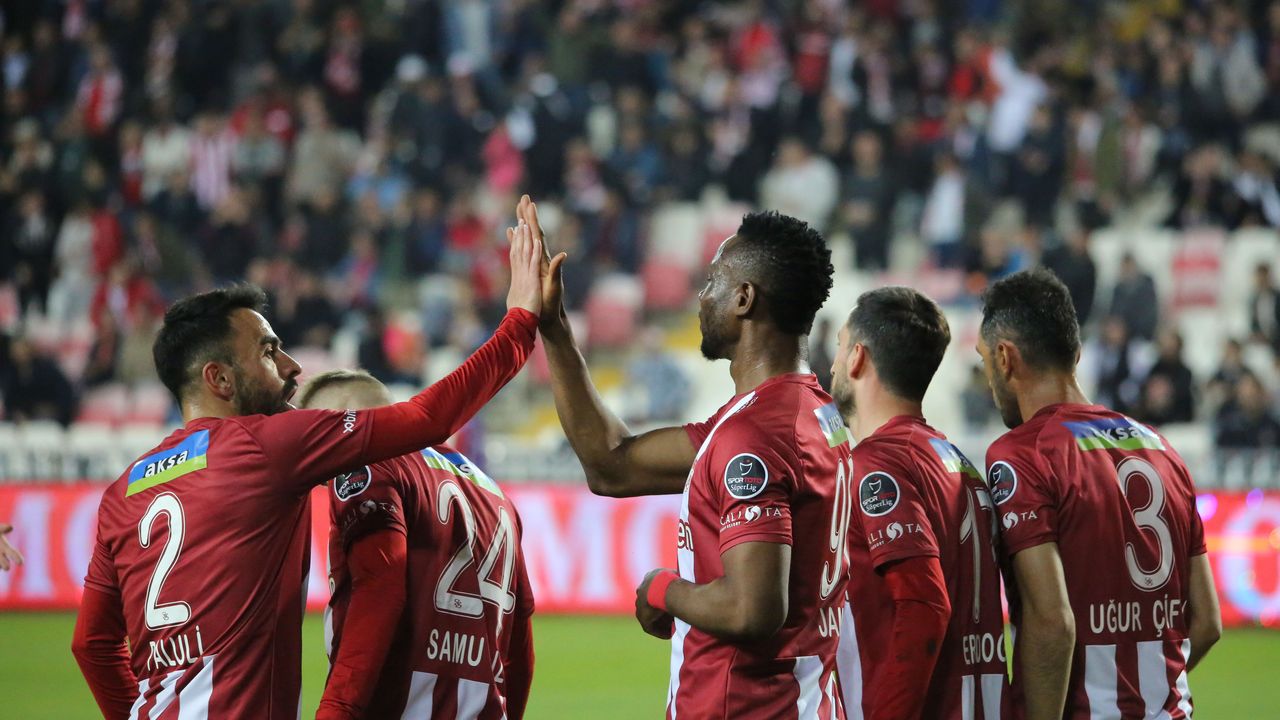 Sivasspor sahasında Konyaspor’u 1-0 mağlup etti