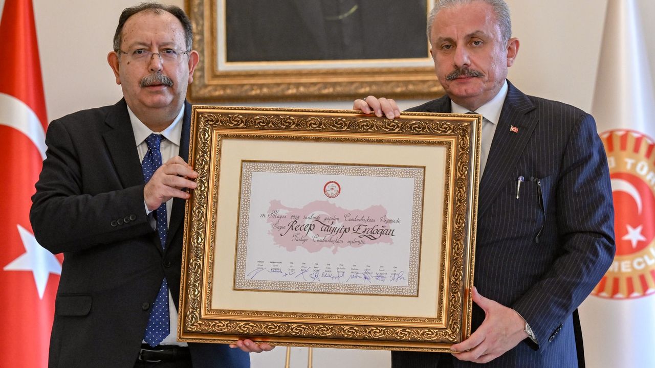 Cumhurbaşkanı Erdoğan'ın mazbatası teslim edildi!