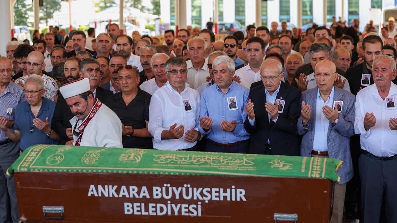 Kılıçdaroğlu cenazede