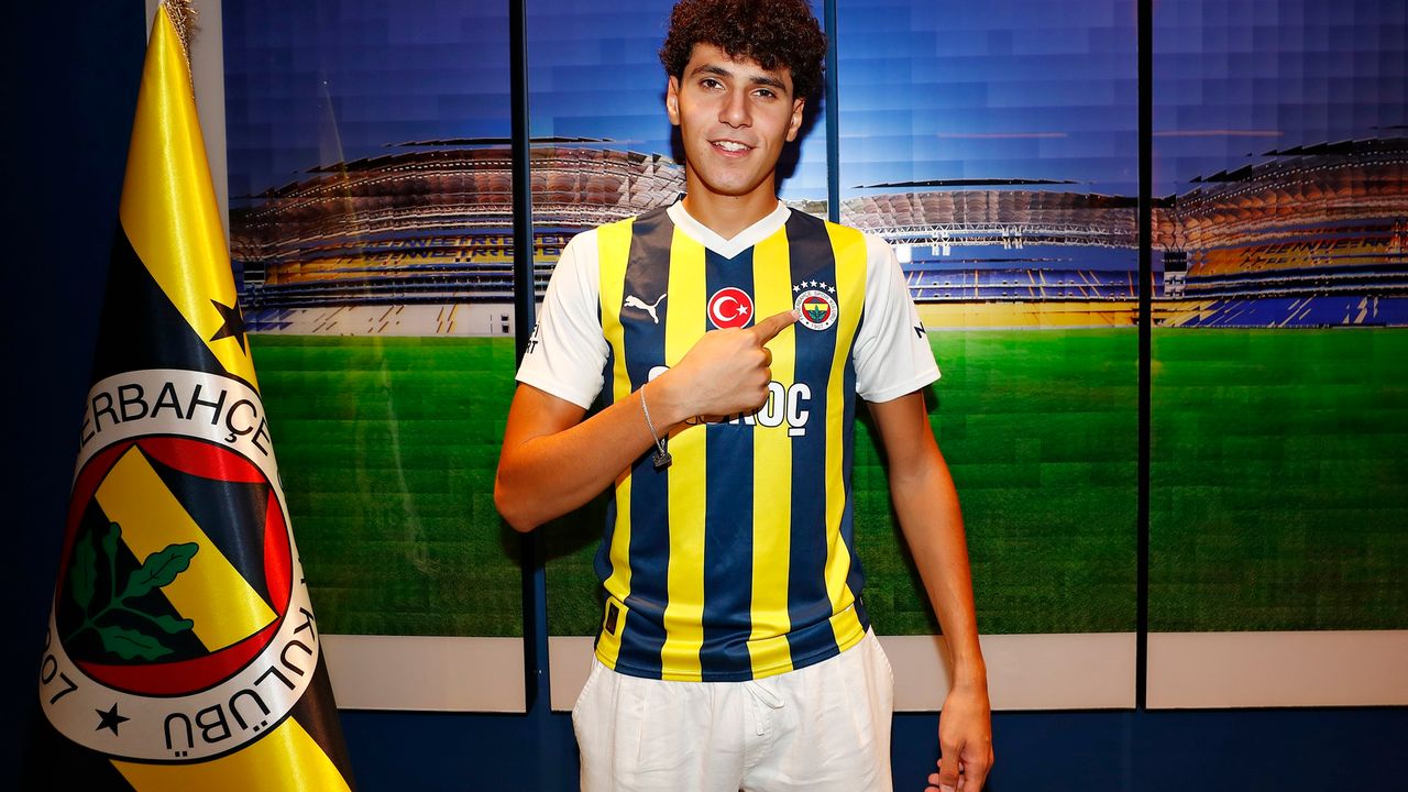 Fenerbahçe, Omar Fayed'in lisansını çıkarttı