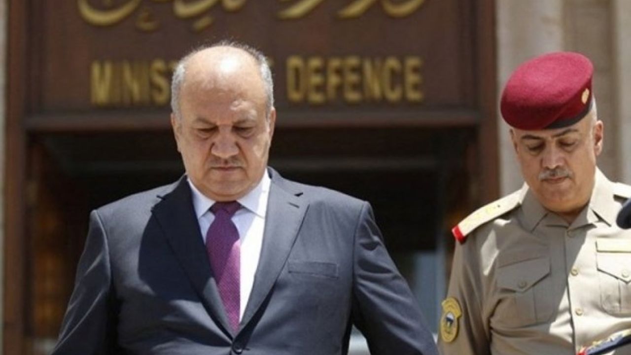 Irak Savunma Bakanı Abbasi’den, Ayn el-Esed üssüne ziyaret
