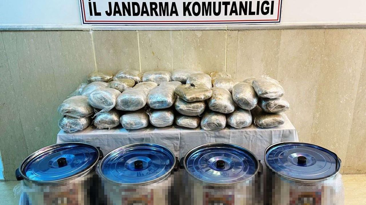Diyarbakır’da uyuşturucu sevkiyatı jandarmaya takıldı