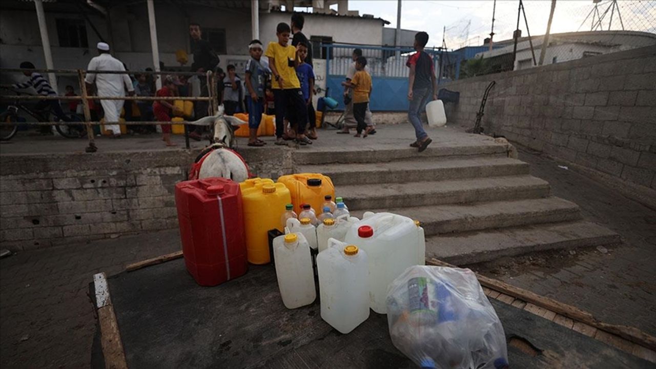 Filistin İçişleri Bakanlığı: Gazze'de temiz su kalmadı!
