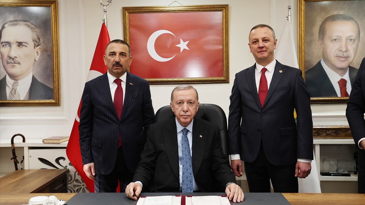 Erdoğan, Zonguldak Belediyesi’ni ziyaret etti