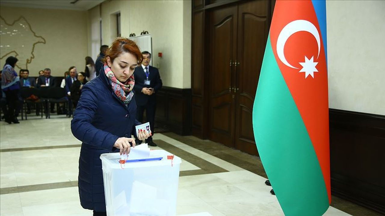 Azerbaycan seçime hazırlanıyor!